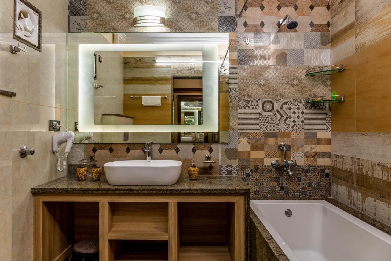 Jm Vista Suites Mapusa Bagian luar foto