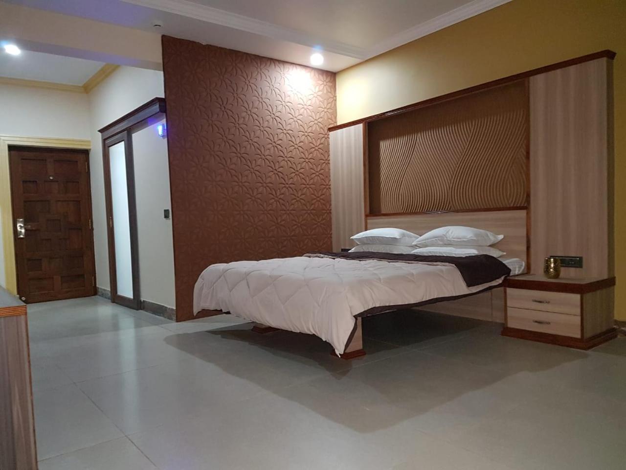 Jm Vista Suites Mapusa Bagian luar foto