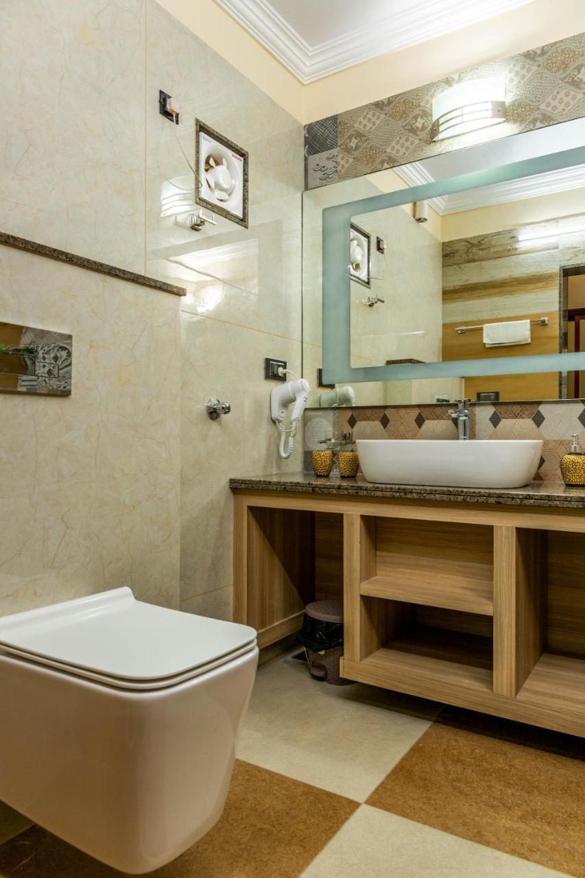 Jm Vista Suites Mapusa Bagian luar foto