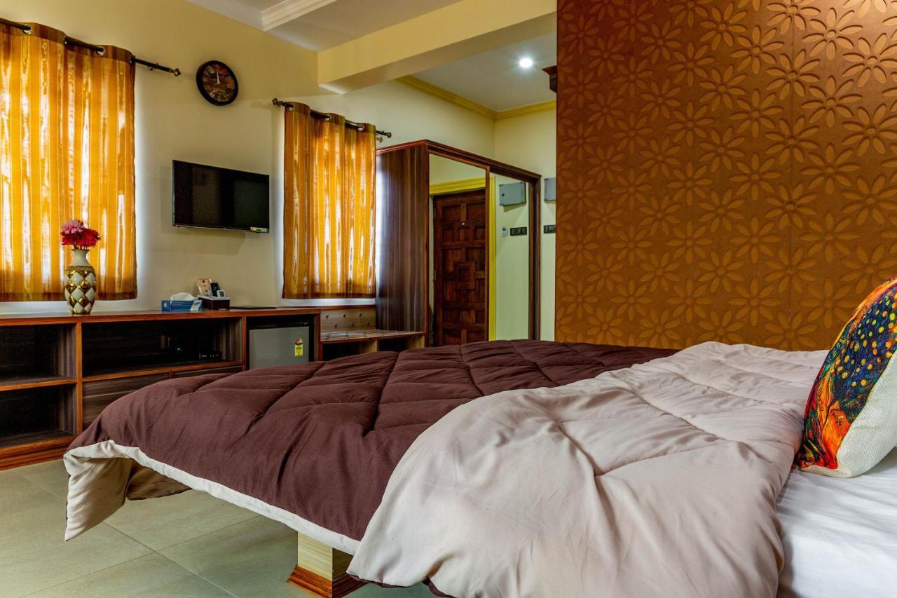 Jm Vista Suites Mapusa Bagian luar foto